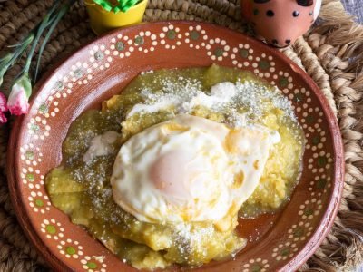 mexican-green-chilaquiles-with-over-medium-egg-2023-11-27-04-58-32-utc-scaled.jpg